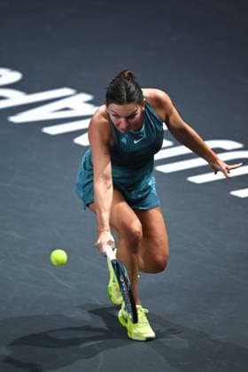 Simona Halep - Lucia Bronzetti, Transylvania Open 2025 Simona Halep of Romania competes against Lucia Bronzetti of Italy during the WTA, Tennis Damen Tour Transylvania Open singles match in Cluj Napoca, Romania, on February 4, 2025. Cluj-Napoca Romania  Copyright: xAlexxNicodimx originalFilename:nicodim-clujnapo250204_npyTp.jpg