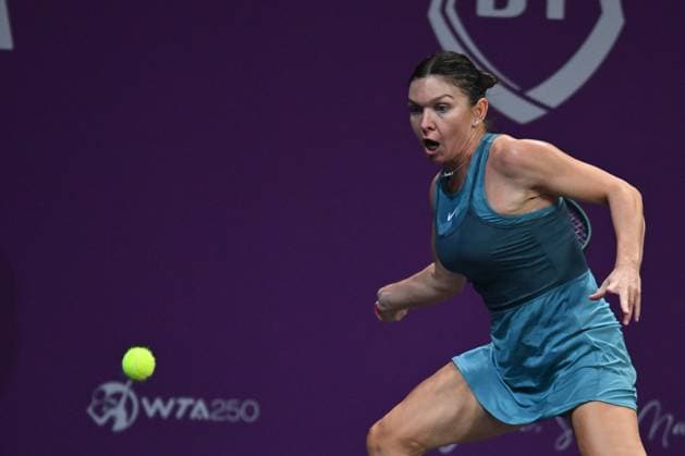 Simona Halep - Lucia Bronzetti, Transylvania Open 2025 Simona Halep of Romania competes against Lucia Bronzetti of Italy during the WTA, Tennis Damen Tour Transylvania Open singles match in Cluj Napoca, Romania, on February 4, 2025. Cluj-Napoca Romania  Copyright: xAlexxNicodimx originalFilename:nicodim-clujnapo250204_npq2D.jpg