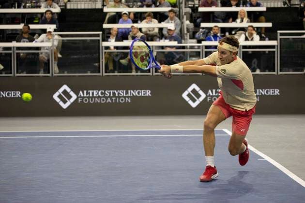 February 4, 2025, Frisco, Texas, USA: CASPER RUUD (NOR) returns with a backhand in a singles match against JAMES DUCKWORTH (AUS) during day four of the 2025 Dallas Open at the Star in Frisco, TX. CASPER RUUD (NOR) defeated JAMES DUCKWORTH (AUS), 7:5, 4:6, 6:2. Frisco USA - ZUMAh193 20250204_zsp_h193_029 Copyright: xDanielxMcGregor-Huyerx