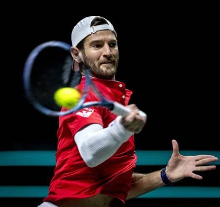 ROTTERDAM - Andrea Vavassori (ITA) in action against Felix Auger-Aliassime (CAN) on the third day of the ABN AMRO Open tennis tournament in Ahoy. ANP SANDER KING ABN AMRO Open - Day Three 2025 xVIxANPxSportx xxANPxIVx 519185829 originalFilename: 519185829.jpg