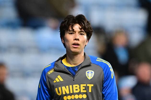 Coventry City v Leeds United EFL Sky Bet Championship 05 02 2025. Leeds United midfielder Ao Tanaka (22) during the EFL Sky Bet Championship match between Coventry City and Leeds United at the Coventry Building Society Arena, Coventry, England on 5 February 2025. Coventry Coventry Building Society Arena West Midlands England Editorial use only DataCo restrictions apply See www.football-dataco.com , Copyright: xDennisxGoodwinx PSI-21403-0068