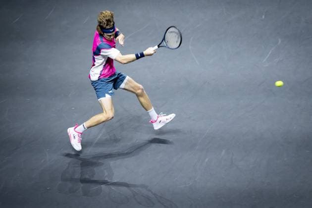 ROTTERDAM - Andrey Rublev (RUS) in action against Fabian Marozsan (HUN) on the fourth day of the ABN AMRO Open tennis tournament in Ahoy. ANP SANDER KING ABN AMRO Open - Day Four 2025 xVIxANPxSportx xxANPxIVx 519259257 originalFilename: 519259257.jpg