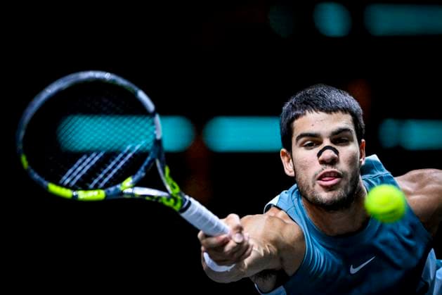 2025-02-06 ABN AMRO Open 2025 ROTTERDAM, NETHERLANDS - FEBRUARY 6: Carlos Alcaraz of Spain competing in the Men s Singles during the ABN AMRO Open 2025 at Rotterdam Ahoy on February 6, 2025 in Rotterdam, Netherlands. Rotterdam Rotterdam Ahoy Netherlands Content not available for redistribution in The Netherlands directly or indirectly through any third parties. Copyright: xJanxKokx
