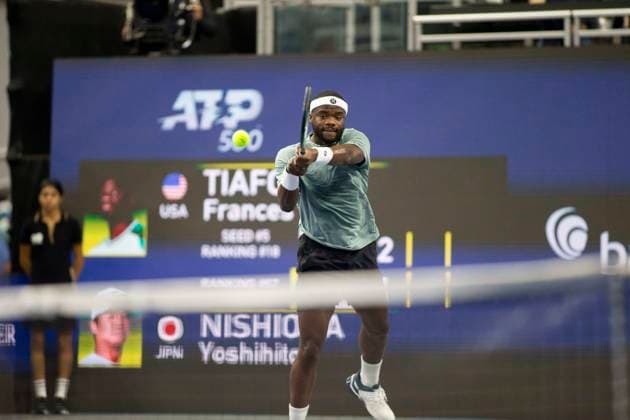 February 6, 2025, Frisco, Texas, USA: FRANCIS TIAFOE (USA) uses a forehand in a singles match against YOSHIHITO NISHIOKA (JAP) during day six of the 2025 Dallas Open at the Star in Frisco, TX. YOSHIHITO NISHIOKA (JPN) defeated FRANCIS TIAFOE (USA), 3:6, 6:4, 6:4. Frisco USA - ZUMAh193 20250206_zsp_h193_004 Copyright: xDanielxMcGregor-Huyerx