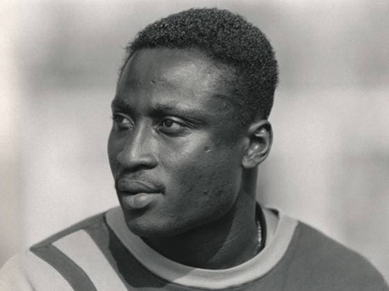 Archivbilder der Woche SPORT KW05 Fussball, Bundesliga, Spieler Anthony Yeboah von Eintracht Frankfurt im September 1993, Deutschland, Europa Football, Bundesliga, player Anthony Yeboah of Eintracht Frankfurt in September 1993, Germany, Europe Copyright: imageBROKER malafo hn iblmsl12319749.jpg Bitte beachten Sie die gesetzlichen Bestimmungen des deutschen Urheberrechtes hinsichtlich der Namensnennung des Fotografen im direkten Umfeld der Veröffentlichung Fussball, Bundesliga, Spieler Anthony Yeboah von Eintracht Frankfurt im September 1993, Deutschland, Europa Football, Bu imago images 0798247709