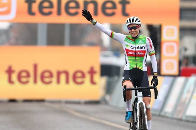 Dutch Inge van der Heijden celebrates as she crosses the finish line to win the women elite race of the Noordzeecross cyclocross cycling event in Middelkerke, the eighth and last race of the Superprestige competition on Saturday 08 February 2025. DAVIDxPINTENS  x111984012x