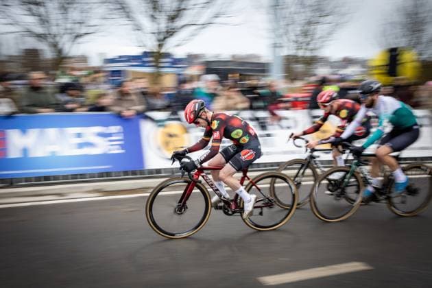 Belgian Eli Iserbyt, Belgian Michael Vanthourenhout and Dutch Joris Nieuwenhuis pictured in action during the men elite race of the Noordzeecross cyclocross cycling event in Middelkerke, the eighth and last race of the Superprestige competition on Saturday 08 February 2025. DAVIDxPINTENS  x111996026x