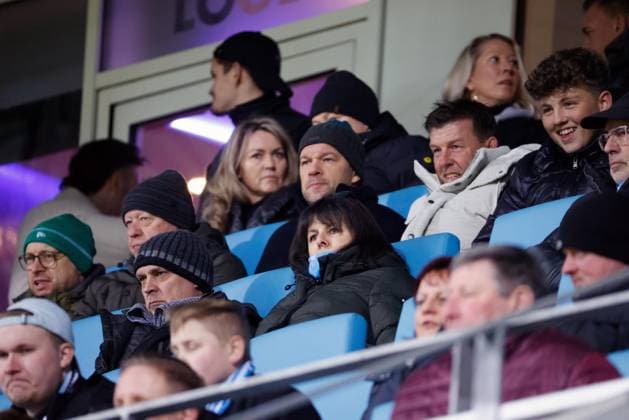 Sport Themen der Woche KW06 Sport Bilder des Tages CFC vs FC Carl Zeiss Jena 08.02.2025, Chemnitz, Stadion an der Gellertstrasse, Fussball,Regionalliga Nordost 2024 2025, 21. Spieltag, CFC CFC vs FC Carl Zeiss Jena Michael Ballack auf der Tribüne Chemnitz Sachsen BRD *** CFC vs FC Carl Zeiss Jena 08 02 2025, Chemnitz, Stadion an der Gellertstrasse, Sport, Fußball,Regionalliga Nordost 2024 2025, 21 Spieltag, CFC CFC vs FC Carl Zeiss Jena Michael Ballack auf der Tribüne Chemnitz Sachsen BRD