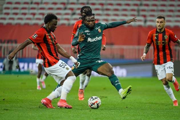 FOOTBALL : OGC Nice vs RC Lens - ligue 1 - 8 02 25 Nice™s midfielder 55 Youssouf Ndayishimiye and RC Lens s 19 Goduine Koyalipou fight for the ball during the French L1 football match between Nice (OGC Nice) and Lens (RC Lens) at Allianz Riviera Stadium of Nice, south France, on February 8, 2025. NICEFrance  Copyright: xfredxDIDES psnewzx