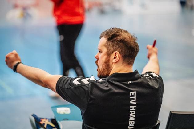 Volleyball Frauen Saison 2024 2025 2. Volleyball Bundesliga Frauen Pro ETV Hamburg vs. VCO Dresden 08.02.2025 Co-Trainer Sergej Fink Hamburg Lokstedter Steindamm 52 Hamburg Deutschland