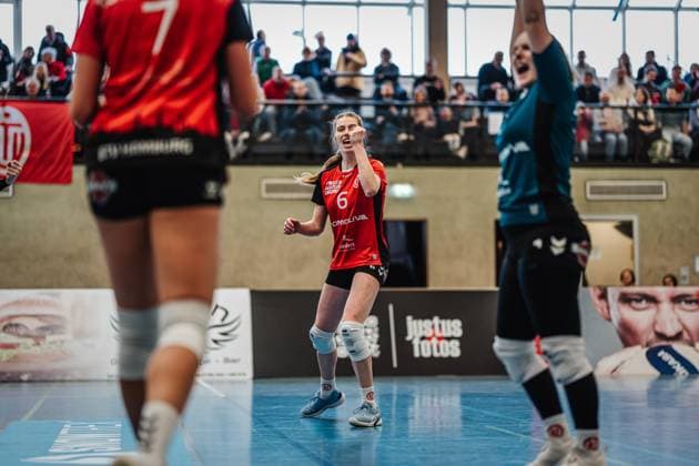 Volleyball Frauen Saison 2024 2025 2. Volleyball Bundesliga Frauen Pro ETV Hamburg vs. VCO Dresden 08.02.2025 Constanze von Meyenn ( 6, ETV Hamburg) jubelt Hamburg Lokstedter Steindamm 52 Hamburg Deutschland