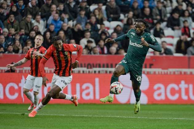 FOOTBALL : OGC Nice vs RC Lens - ligue 1 - 8 02 25 RC Lens s 19 Goduine Koyalipou during the during the French L1 football match between Nice (OGC Nice) and Lens (RC Lens) at Allianz Riviera Stadium of Nice, south France, on February 8, 2025. NICEFrance  Copyright: xfredxDIDES psnewzx