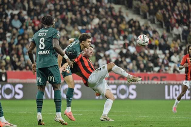 FOOTBALL : OGC Nice vs RC Lens - ligue 1 - 8 02 25 Nice™s midfielder 28 Baptiste Santamaria during the French L1 football match between Nice (OGC Nice) and Lens (RC Lens) at Allianz Riviera Stadium of Nice, south France, on February 8, 2025. NICEFrance  Copyright: xfredxDIDES psnewzx