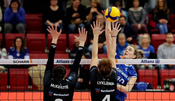 Stuttgart , Volleyball Bundesliga Frauen, Allianz MTV Stuttgart vs Ladies in Black Aachen , rechts: Jolien Knollema ( Stgt )