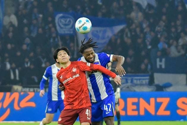 08.02.2025, xlakx, Fussball 2.Bundesliga, Hertha BSC Berlin - 1.FC Kaiserslautern emspor, v.l. Daisuke Yokota (1.FC Kaiserslautern 41)Deyovaisio Zeefuik (Hertha BSC 42),Zweikampf, Duell, Kampf, tackle (DFL DFB REGULATIONS PROHIBIT ANY USE OF PHOTOGRAPHS as IMAGE SEQUENCES and or QUASI-VIDEO) Daniel Lakomski Jan Huebner Berlin