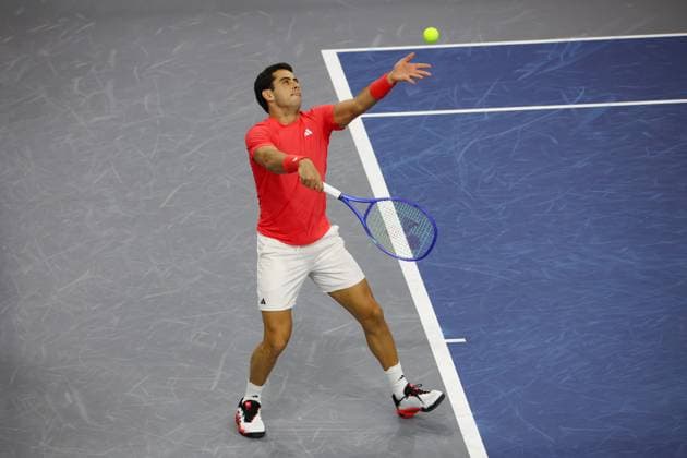FRISCO, TX - FEBRUARY 08: Jaume Munar (ESP) serves during the semifinals of the Dallas Open on February 8, 2025 at Ford Center at The Star in Frisco, TX. (Photo by George Walker Icon Sportswire) TENNIS: FEB 08 Dallas Open EDITORIAL USE ONLY Icon250208045