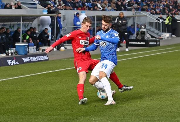 08.02.2025, xpfrx, Fussball 2.Bundesliga, SV Darmstadt 98 - SV Elversberg v.l. Elias Baum (Elversberg), Killian Julian Corredor (Darmstadt) (DFL DFB REGULATIONS PROHIBIT ANY USE OF PHOTOGRAPHS as IMAGE SEQUENCES and or QUASI-VIDEO) Darmstadt