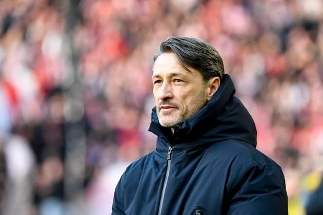 Trainer Niko Kovac (Borussia Dortmund) schaut waehrend des Spiels der 1. Bundesliga zwischen Borussia Dortmund und VfB Stuttgart, SIGNAL IDUNA PARK am 08. February 2025 in Dortmund, Deutschland. (Foto von Max Maiwald DeFodi Images) +++ Trainer Niko Kovac (Borussia Dortmund) looks on during the Bundesliga match between Borussia Dortmund and VfB Stuttgart at Signal Iduna Park on February 8, 2025 in Dortmund, Germany. (Photo by Max Maiwald DeFodi Images) DFL regulations prohibit any use of photographs as image sequences and or quasi-video. (Photo by Max Maiwald DeFodi Images) Defodi-067_BVBVFB20250208_381 *** Coach Niko Kovac Borussia Dortmund looks on during the Bundesliga 1 match between Borussia Dortmund and VfB Stuttgart, SIGNAL IDUNA PARK on February 08, 2025 in Dortmund, Germany Photo by Max Maiwald DeFodi Images Trainer Niko Kovac Borussia Dortmund looks on during the Bundesliga match between Borussia Dortmund and VfB Stuttgart at Signal Iduna Park on February 8, 2025 in Dortmund, Germany Photo by Max Maiwald DeFodi Images DFL regulations prohibit any use of photographs as image sequences and or quasi video Photo by Max Maiwald DeFodi Images Defodi 067 BVBVFB20250208 381 Defodi-067 DFL regulations prohibit any use of photographs as image sequences and or quasi-video.