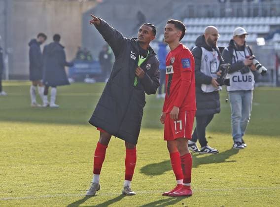 08.02.2025, xpfrx, Fussball 2.Bundesliga, SV Darmstadt 98 - SV Elversberg v.l. Filimon Gerezgiher, Frederik Schmahl (Elversberg) (DFL DFB REGULATIONS PROHIBIT ANY USE OF PHOTOGRAPHS as IMAGE SEQUENCES and or QUASI-VIDEO) Darmstadt