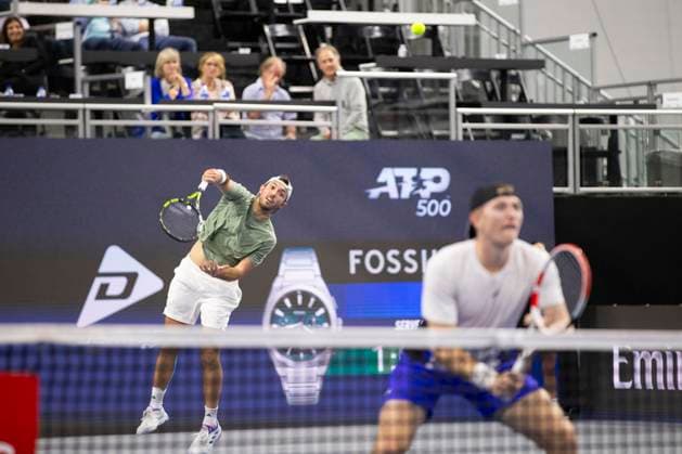 February 8, 2025, Frisco, Texas, USA: JJ TRACY (USA) serves in a doubles semifinal match against ARIEL BEHAR (URY) ROBERT GALLOWAY (USA) during day eight of the 2025 Dallas Open at the Star in Frisco, TX. ARIEL BEHAR (URY) ROBERT GALLOWAY (USA) defeated ROBERT CASH (USA) JJ TRACY (USA), 6:2, 2:6, 7:6. Frisco USA - ZUMAh193 20250208_zsp_h193_090 Copyright: xDanielxMcGregor-Huyerx