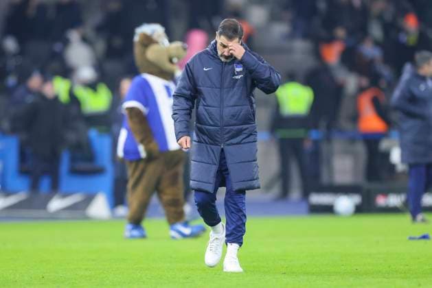 Trainer Cristian Fiel (Hertha BSC Berlin) schaut enttaeuscht, 2. Bundesliga, Hertha BSC vs 1. FC Kaiserslautern, Olympiastadion am 08. February 2025 in Berlin, Deutschland. (Foto von Marco Steinbrenner DeFodi Images) Trainer Cristian Fiel (Hertha BSC Berlin) looks dejected, 2. Bundesliga, Hertha BSC vs 1. FC Kaiserslautern, Olympiastadion, February 8, 2025 in Berlin, Germany. (Photo by Marco Steinbrenner DeFodi Images) DFB DFL REGULATIONS PROHIBIT ANY USE OF PHOTOGRAPHS AS IMAGE SEQUENCES AND OR QUASI-VIDEO. Defodi-700_berlin_fck_20250208_151 *** Coach Cristian Fiel Hertha BSC Berlin looks disappointed, 2 Bundesliga, Hertha BSC vs 1 FC Kaiserslautern, Olympiastadion on February 08, 2025 in Berlin, Germany Photo by Marco Steinbrenner DeFodi Images Coach Cristian Fiel Hertha BSC Berlin looks dejected, 2 Bundesliga, Hertha BSC vs 1 FC Kaiserslautern, Olympiastadion, February 8, 2025 in Berlin, Germany Photo by Marco Steinbrenner DeFodi Images DFB DFL REGULATIONS PROHIBIT ANY USE OF PHOTOGRAPHS AS IMAGE SEQUENCES AND OR QUASI VIDEO Defodi 700 berlin fck 20250208 151 Defodi-700 DFB DFL REGULATIONS PROHIBIT ANY USE OF PHOTOGRAPHS AS IMAGE SEQUENCES AND OR QUASI-VIDEO.