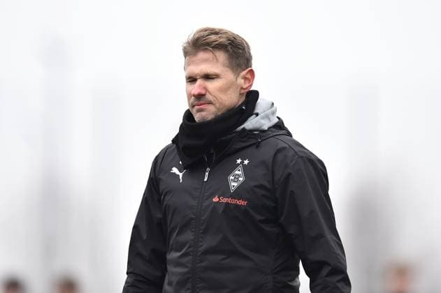 Fußball U19-DFB-Nachwuchsliga Saison 2024 2025 Hauptrunde Liga A: Borussia Mönchengladbach U19 - TSV 1860 München U19 am 09.02.2025 auf dem Fohlenplatz am Borussia Park in Mönchengladbach Oliver Kirch ( Trainer Borussia Mönchengladbach U19 ) Nordrhein-Westfalen Deutschland *** Soccer U19 DFB Youth League Season 2024 2025 Main Round League A Borussia Mönchengladbach U19 TSV 1860 Munich U19 on 09 02 2025 at the Fohlenplatz at Borussia Park in Mönchengladbach Oliver Kirch Coach Borussia Mönchengladbach U19 North Rhine-Westphalia Germany