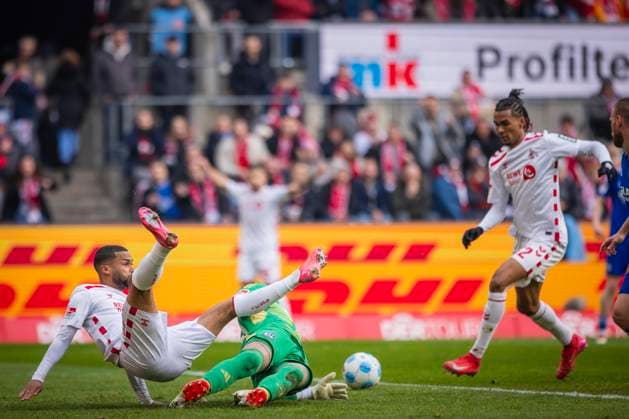 Köln, Germany. 09th Feb 2025. Tor zum 1:0 durch Damion Downs (Köln), Linton Maina (Köln) Justin Heekeren (S04) 1. FC Köln - FC Schalke 04 09.02.2025