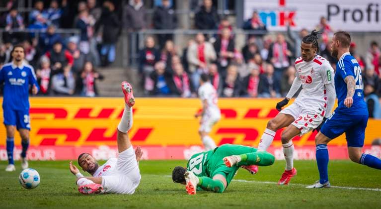 Köln, Germany. 09th Feb 2025. Tor zum 1:0 durch Damion Downs (Köln), Linton Maina (Köln) Justin Heekeren (S04) 1. FC Köln - FC Schalke 04 09.02.2025