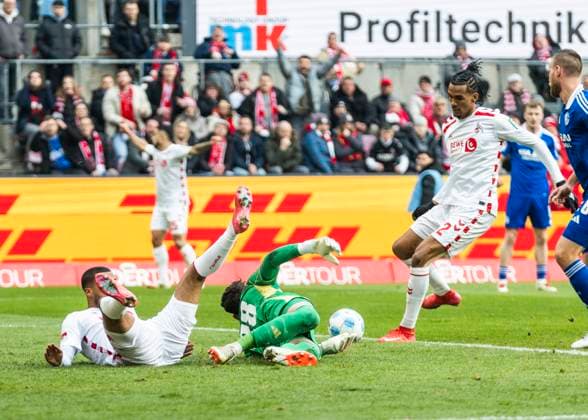 Köln, RheinEnergieStadion, 07.01.2025: Damion Downs of Koeln scores the 1:0 goal during the 2.Bundesliga 1.FC Köln vs. FC Schalke 04.