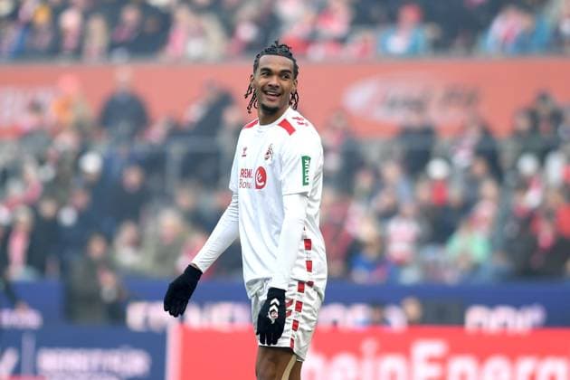 Damion Downs (1. FC Koeln) lacht waehrend des Spiels der 2. Bundesliga zwischen 1. FC Köln und FC Schalke 04 im RheinEnergieStadion am 09. February 2025 in Köln, Deutschland. (Foto von Ralf Treese DeFodi Images) +++ Damion Downs (1. FC Koeln) laughs during the 2. Bundesliga match between 1. FC Köln and FC Schalke 04 at RheinEnergieStadion on February 9, 2025 in Cologne, Germany. (Photo by Ralf Treese DeFodi Images) DFB DFL REGULATIONS PROHIBIT ANY USE OF PHOTOGRAPHS AS IMAGE SEQUENCES AND OR QUASI-VIDEO. (Photo by Ralf Treese DeFodi Images) Defodi-521_KOES0420250209_040