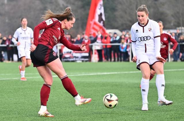 09.02.2025 - Fussball - Saison 2024 2025 - 2. Frauen - Fussball - Bundesliga - 14. Spieltag: 1. FC Nürnberg FCN ( Club Clubfrauen ) - FC Ingolstadt 04 FCI - Sportfoto Zink - xwoxzix - Jacqueline Baumgärtel (20, 1. FC Nürnberg FCN , links )