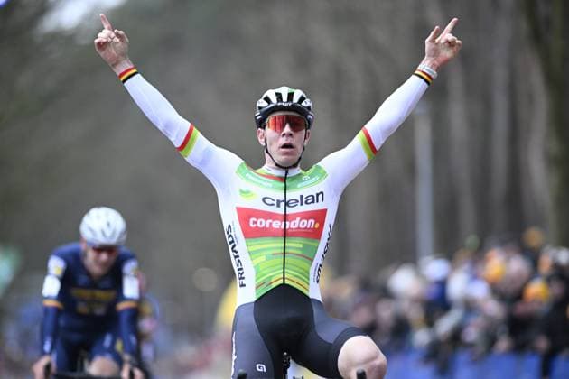 Belgian Laurens Sweeck and pictured crossing the finish line of the men s elite race of the Krawatencross cyclocross in Lille, stage 7 (out of 8) in the X2O Trofee Veldrijden competition, Sunday 09 February 2025. JASPERxJACOBS  x112080366x