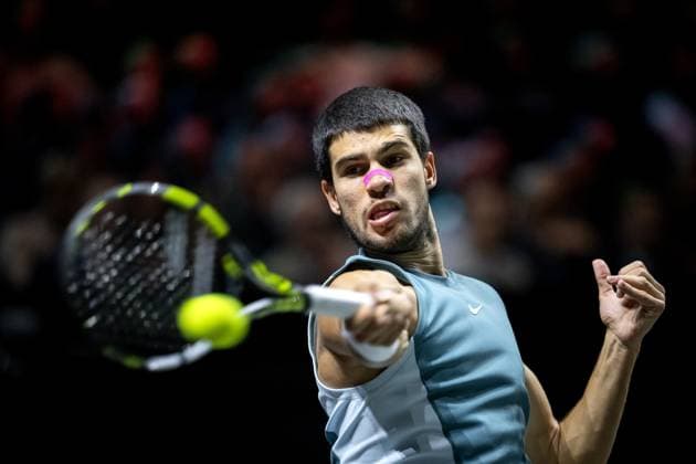 ROTTERDAM - Carlos Alcaraz (ESP) in action against Alex de Minaur (AUS) during the final on the seventh day of the ABN AMRO Open tennis tournament in Ahoy. ANP SANDER KING ABN AMRO Open - Day Seven 2025 xVIxANPxSportx xxANPxIVx 519526812 originalFilename: 519526812.jpg