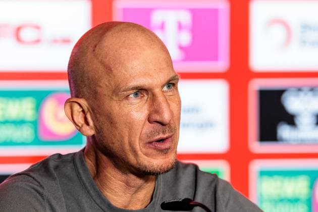 2. Fußball Bundesliga: 1. FC Köln - FC Schalke 04; 09.02.2025 Gerhard Struber (Trainer 1. FC Köln) während der Pressekonferenz 2. Fußball Bundesliga, 1. FC Köln - FC Schalke 04, Köln, Rheinenergiestadion am 09.02.2025 DFL REGULATIONS PROHIBIT ANY USE OF PHOTOGRAPHS AS IMAGE SEQUENCES AND OR QUASI-VIDEO.