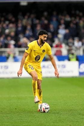 Fußball, AJ Auxerre - FC Toulouse AJ Auxerre v Toulouse FC - Ligue 1 McDonald s 2024 2025 22 Rafik MESSALI (tfc) during the Ligue 1 McDonald s match between Auxerre and Toulouse at Stade Abbe Deschamps on February 9, 2025 in Auxerre, France. Auxerre France  Copyright: xFEPx 776279859