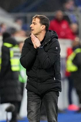 Fußball, AJ Auxerre - FC Toulouse AJ Auxerre v Toulouse FC - Ligue 1 McDonald s 2024 2025 Carles MARTINEZ NOVELL (Entraineur Toulouse TFC) during the Ligue 1 McDonald s match between Auxerre and Toulouse at Stade Abbe Deschamps on February 9, 2025 in Auxerre, France. Auxerre France  Copyright: xFEPx 776279859