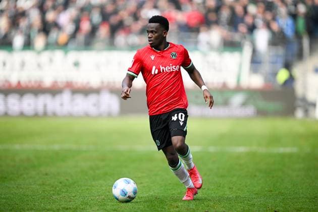 2. Bundesliga - Hannover 96 - Fortuna Düsseldorf am 09.02.2025 in der HDI Arena in Hannover Rabbi Matondo (Hannover 96) am Ball.