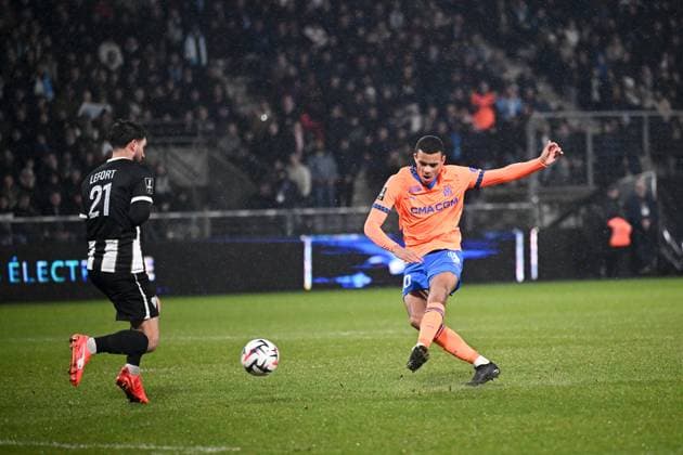 Angers SCO v Olympique de Marseille - Ligue 1 McDonald s 2024 2025 10 Mason GREENWOOD (om) during the Ligue 1 McDonald s match between Angers and Marseille at Stade Raymond Kopa on February 9, 2025 in Angers, France. Angers France  Copyright: xFEPx 776279730