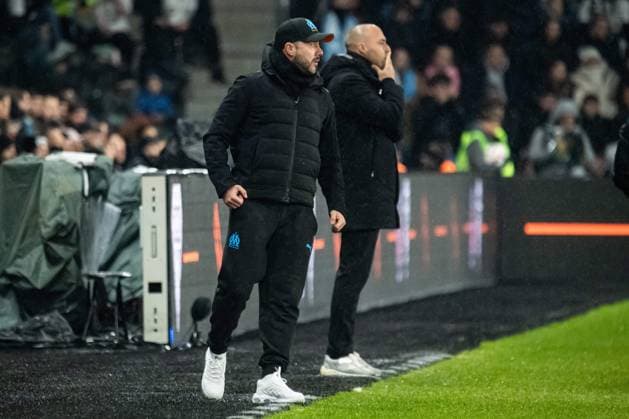 FOOTBALL : SCO Angers vs Olympique de Marseille - Ligue 1 - JournÃ e 21 - 09 02 2025 Roberto De Zerbi (OM) AngersFrance  Copyright: xBaptistexAutissierx