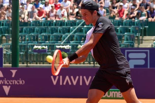 Federico Coria of Argentina returns a backhand to Laslo Djere of Serbia during their second qualifier match of the IEB+ Argentina Open 2025 at Buenos Aires Lawn Tennis Club February 9, 2025 in Buenos Aires, Argentina. (Photo by Camilla Stolen, Imago) Buenos Aires Argentina Copyright: xCamillaxStolenx L1000766