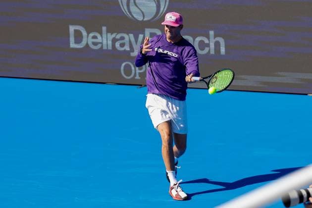 DELRAY BEACH, FL - FEBRUARY 09: Bob Bryan (USA) in action during the Legends Event match against Tommy Haas (GER) and Juan Martin Del Potro (ARG) at the Delray Beach Open on Sunday February 9, 2025, at the Delray Beach Stadium & Tennis Center in Delray Beach, Florida.(Photo by Chris Arjoon Icon Sportswire) TENNIS: FEB 09 Delray Beach Open EDITORIAL USE ONLY Icon25020900180