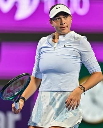 WTA, Tennis Damen QATAR OPEN TENNIS TOURNAMENT FIRST ROUND Amanda Anisimova of United States competes in her 1st round match against Victoria Azarenka during the WTA Qatar TotalEnergies Open 2025 tennis tournament at the Khalifa International Tennis Complex in Doha, Qatar, on February 9, 2025. Copyright: xNOUSHADx
