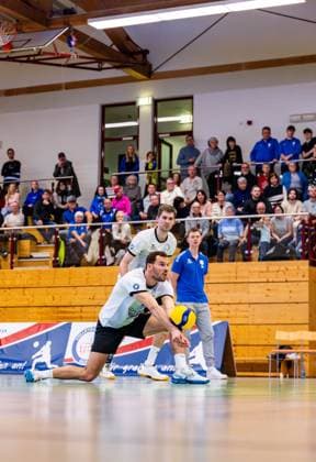 09.02.2025, GER, Volleyball, 2.BL Maenner Sued, Saison 2024 2025, Blue Volleys Gotha - Barock Volleys MTV Ludwigsburg Dominik Duchac (Blue Volleys Gotha) 99867 Gotha Sporthalle Sportanlage Ernesti Thüringen Deutschland