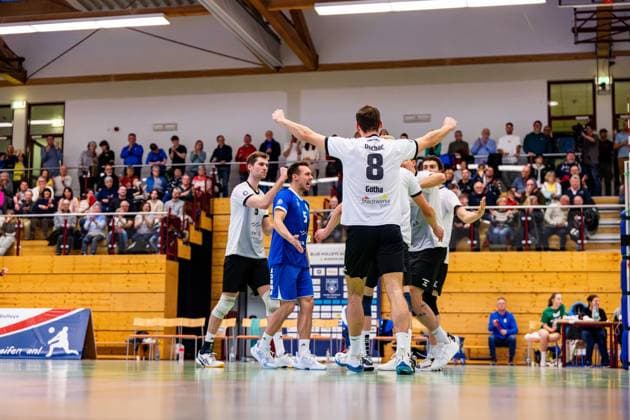09.02.2025, GER, Volleyball, 2.BL Maenner Sued, Saison 2024 2025, Blue Volleys Gotha - Barock Volleys MTV Ludwigsburg Dominik Duchac (Blue Volleys Gotha) 99867 Gotha Sporthalle Sportanlage Ernesti Thüringen Deutschland