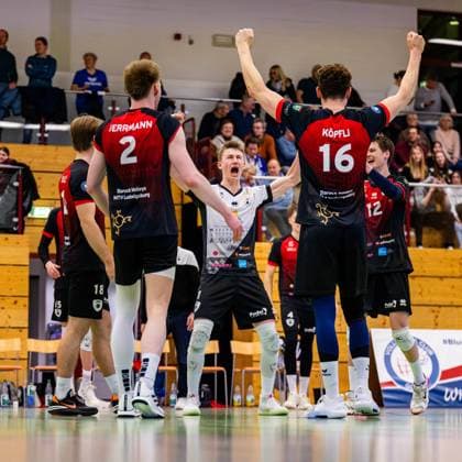 09.02.2025, GER, Volleyball, 2.BL Maenner Sued, Saison 2024 2025, Blue Volleys Gotha - Barock Volleys MTV Ludwigsburg Laurin Schiegl (Barock Volleys MTV Ludwigsburg) 99867 Gotha Sporthalle Sportanlage Ernesti Thüringen Deutschland