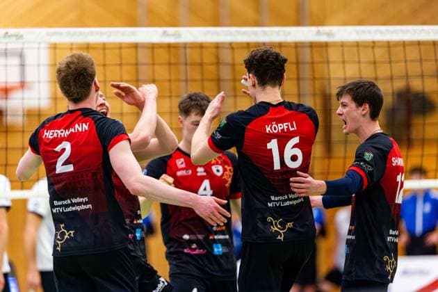 09.02.2025, GER, Volleyball, 2.BL Maenner Sued, Saison 2024 2025, Blue Volleys Gotha - Barock Volleys MTV Ludwigsburg Tim Koepfli (Barock Volleys MTV Ludwigsburg) 99867 Gotha Sporthalle Sportanlage Ernesti Thüringen Deutschland