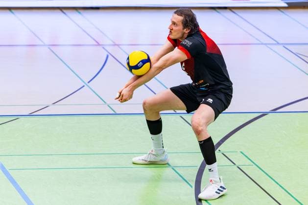 09.02.2025, GER, Volleyball, 2.BL Maenner Sued, Saison 2024 2025, Blue Volleys Gotha - Barock Volleys MTV Ludwigsburg Ben-Simon Bonin (Barock Volleys MTV Ludwigsburg) 99867 Gotha Sporthalle Sportanlage Ernesti Thüringen Deutschland