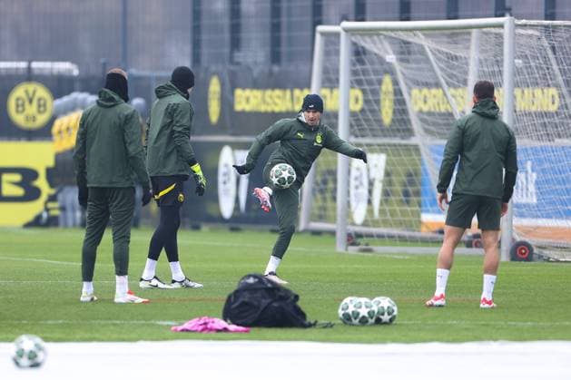 10.02.2025, Abschlusstraining zum UEFA Champions League Spiel zwischen Borussia Dortmund und Sporting Lissabon, Pascal Groß (Borussia Dortmund), Dortmund Trainingsgelände Borussia Dortmund NRW Deutschland xRHR-FOTO DEx Copyright: DennisxEwert RHR-FOTOx RHR-FOTO DE