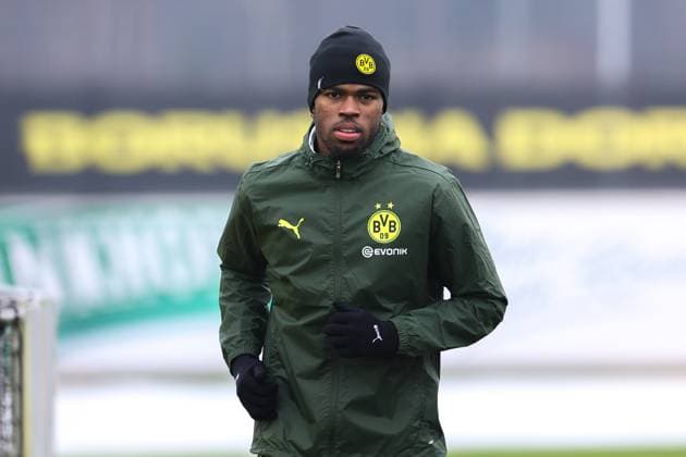 10.02.2025, Abschlusstraining zum UEFA Champions League Spiel zwischen Borussia Dortmund und Sporting Lissabon, Carney Chukwuemeka (Borussia Dortmund), Dortmund Trainingsgelände Borussia Dortmund NRW Deutschland xRHR-FOTO DEx Copyright: DennisxEwert RHR-FOTOx RHR-FOTO DE