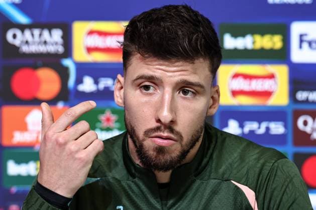 UEFA Champions League press conference, PK, Pressekonferenz Manchester City v Real Madrid Ruben Dias of Manchester City speaks to the press during the UEFA Champions League Press Conference Manchester City v Real Madrid at Etihad Stadium, Manchester, United Kingdom, 10th February 2025 (Photo by Mark Cosgrove News Images) Manchester Etihad Stadium Manchester United, ManU Kingdom Copyright: xMarkxCosgrove NewsxImagesx
